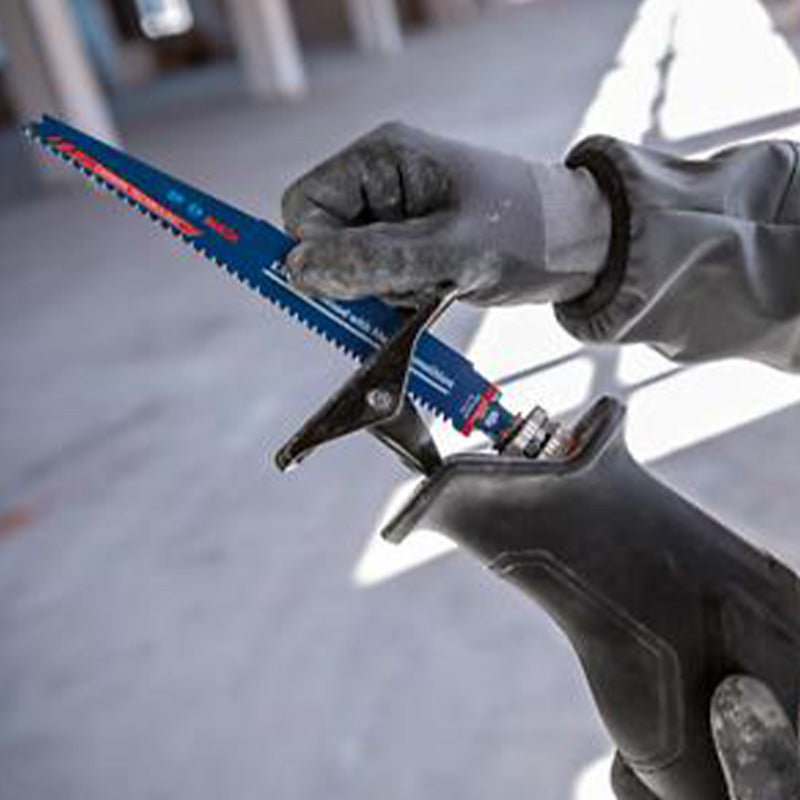 Pack  3 outils 18V BOSCH : GSB 18V-110C + GKS 18V-68GC + GSA 18V-28 + 1 batterie 4,0 Ah (ProCORE) + 2 batteries 5,5 Ah (ProCORE) + GAL 1880CV (L) - Image 9